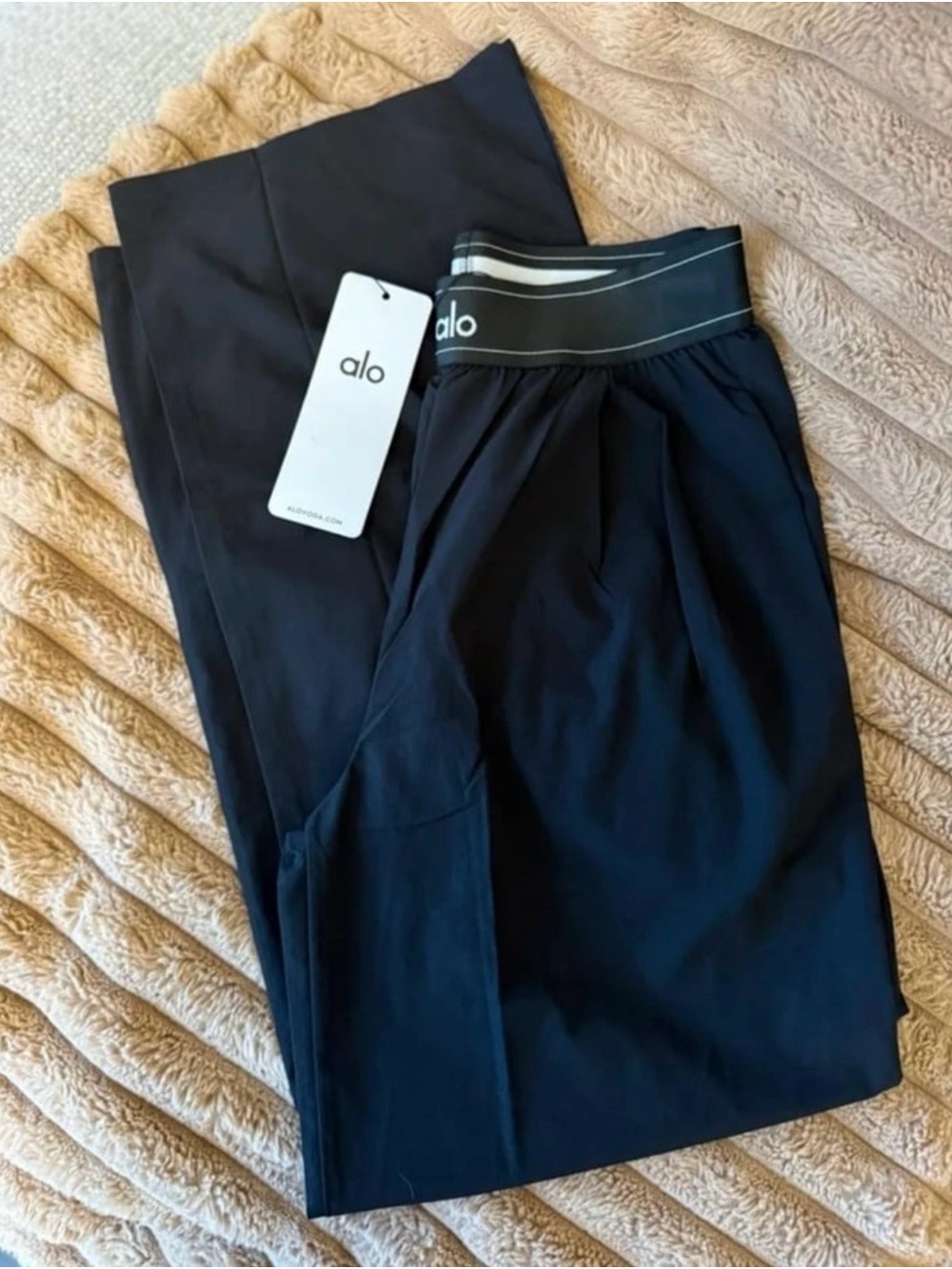 ALO Yoga Men’s Black Jogger Pants with Branded Elastic Waistband